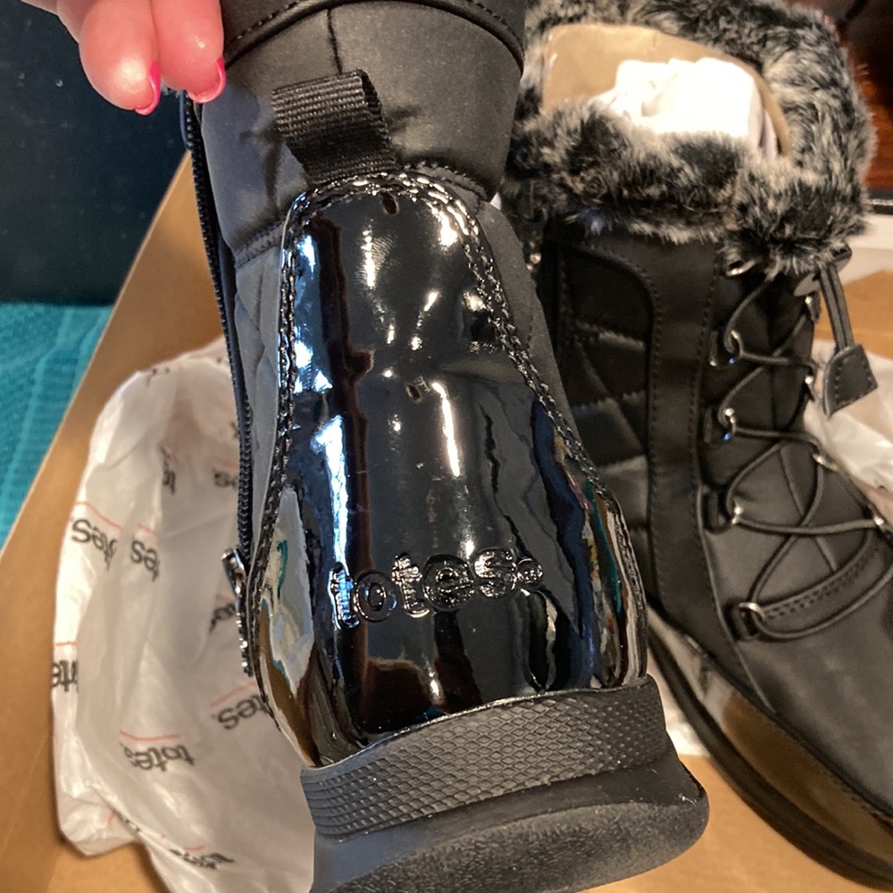 TOTES RAINBOOTS! Brand new - Picture 4 of 5